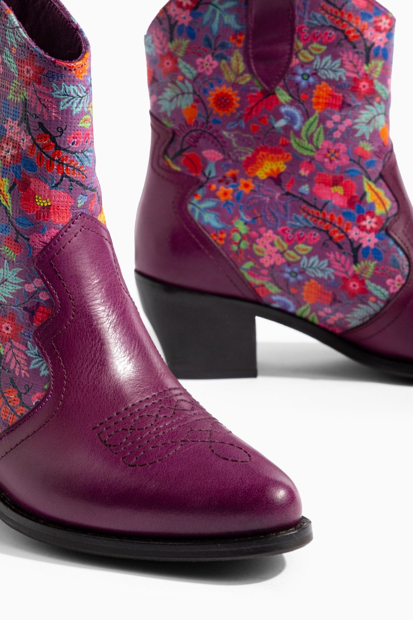 Ms Sucra Flora – Exklusive handgefertigte Damen Cowboystiefel aus hochwertigem Echtleder - Ms Sucra